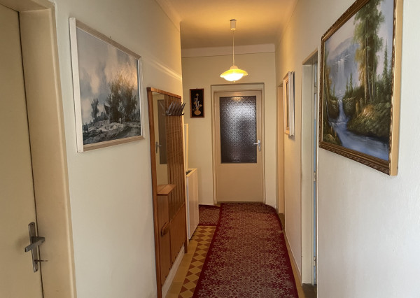 RK4 - NA PREDAJ - Rodinný dom na rekonštrukciu aj na okamžité bývanie  - Iža