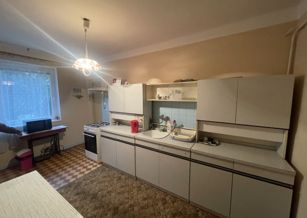 RK4 - NA PREDAJ - Rodinný dom na rekonštrukciu aj na okamžité bývanie  - Iža