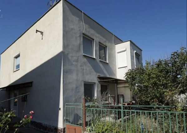 RK4 - NA PREDAJ - Poschodový rodinný dom v tichej lokalite obce Patince okr. Komárno