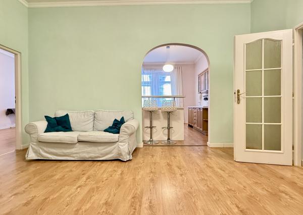 RK4 - PREDAJ - 5 izbový byt na ul. Obchodná, Bratislava