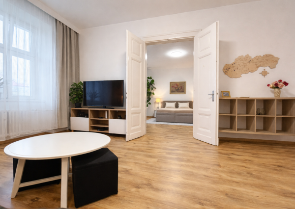 RK4 -  NA PRENÁJOM - Priestranný 2izbový byt BA - Staré Mesto