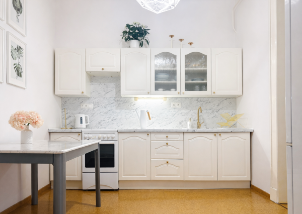 RK4 -  NA PRENÁJOM - Priestranný 2izbový byt BA - Staré Mesto