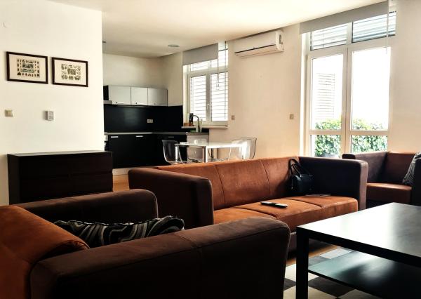 RK4 - NA PRENÁJOM - Priestranný 3 izbový byt Bratislava - Staré Mesto