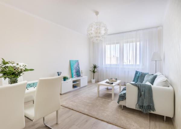 RK4 - HĽADÁM pre klienta 2-3 izbový byt Bratislava - Petržalka