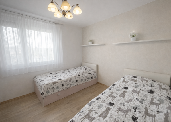 RK4 - NA PREDAJ - 3 izbový byt v lukratívnej časti Nových Zámkov