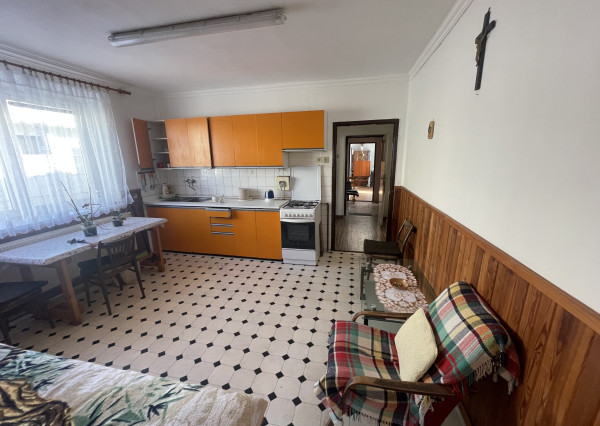 RK4 - NA PREDAJ - Rodinný dom na peknom vyvýšenom kopci vo Veľkých Kostoľanoch