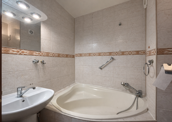 RK4 - NA PREDAJ - 3izbový byt  Dúbravka - tichá lokalita