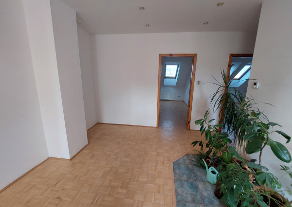 RK4 - NA PREDAJ - 4 izbový mezonet Dulovo námestie, Bratislava