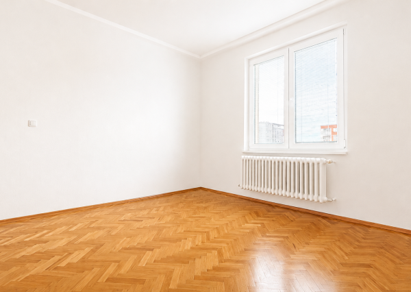 RK4 - PREDAJ - priestranný 2 i. byt / prerobený z 2,5 i. bytu s loggiou