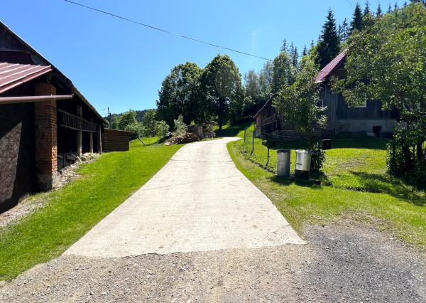 RK4 - NA PREDAJ - Slnečný stavebný pozemok - Olešná - Čadca