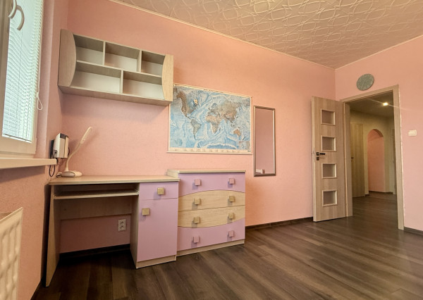 RK4 - PREDAJ - 3 izbový byt-loggia- francúzke okno