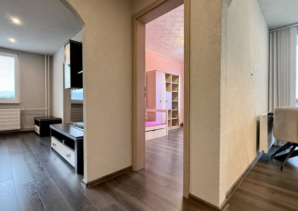 RK4 - PREDAJ - 3 izbový byt-loggia- francúzke okno