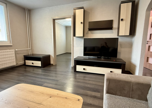 RK4 - PREDAJ - 3 izbový byt-loggia- francúzke okno
