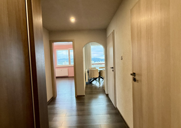 RK4 - PREDAJ - 3 izbový byt-loggia- francúzke okno
