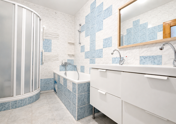 RK4 - PREDAJ -  4 izbový svetlý  byt  137 m² - loggia - Dulovo námestie