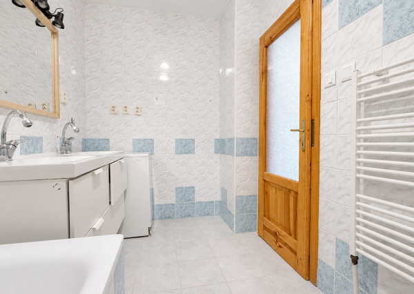 RK4 - PREDAJ -  4 izbový svetlý  byt  137 m² - loggia - Dulovo námestie