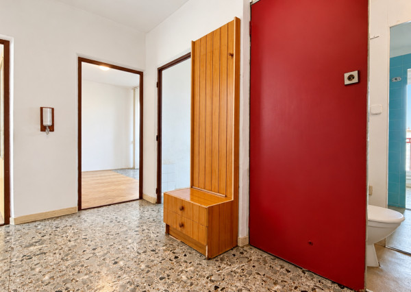 RK4 - PREDAJ - Priestranný 2-izbový byt s balkónom v Žiline – Vlčince, Dobšinského ulica
