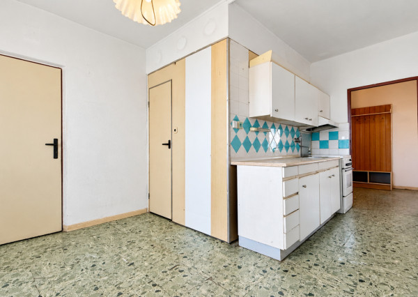 RK4 - PREDAJ - Priestranný 2-izbový byt s balkónom v Žiline – Vlčince, Dobšinského ulica