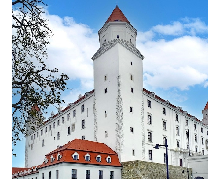 RK4 - NA PRENÁJOM 4i byt Bratislava - Staré Mesto