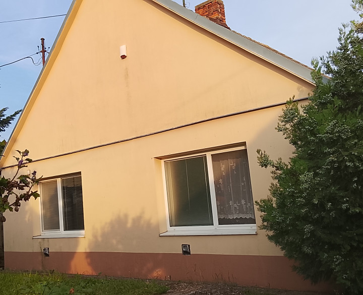 RK4 -  NA PREDAJ  -  4 izbový  rodinný dom , DIAKOVCE