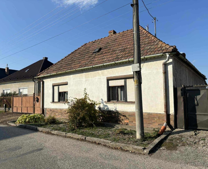 RK4 - NA PREDAJ - Starší rodinný dom vhodný na rekonštrukciu - Ohrady okres Dunajská Streda