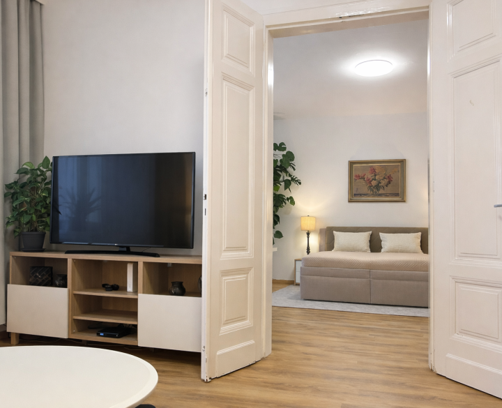 RK4 -  NA PRENÁJOM - Priestranný 2izbový byt BA - Staré Mesto