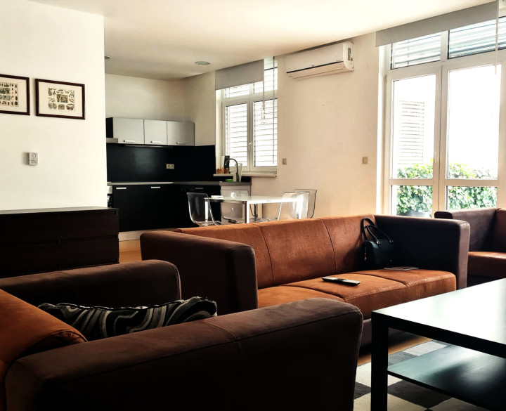 RK4 - NA PRENÁJOM - Priestranný 3 izbový byt Bratislava - Staré Mesto