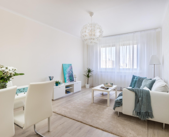 RK4 - HĽADÁM pre klienta 2-3 izbový byt Bratislava - Petržalka