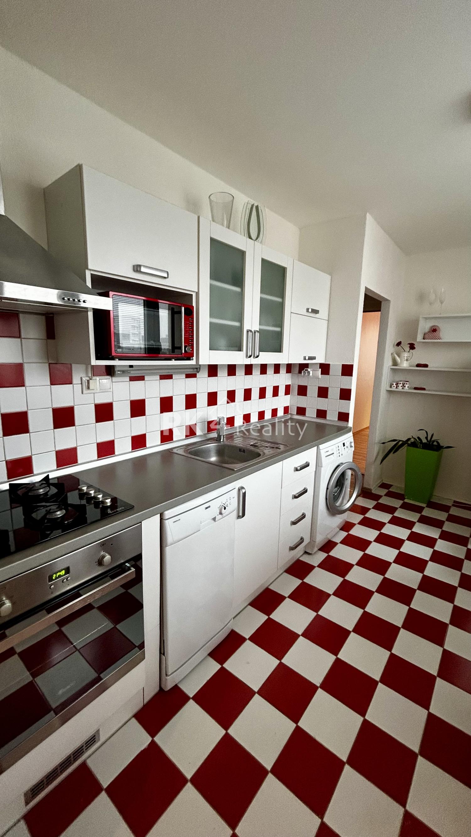 RK4 - PREDAJ - 3 izbový byt Karlova Ves