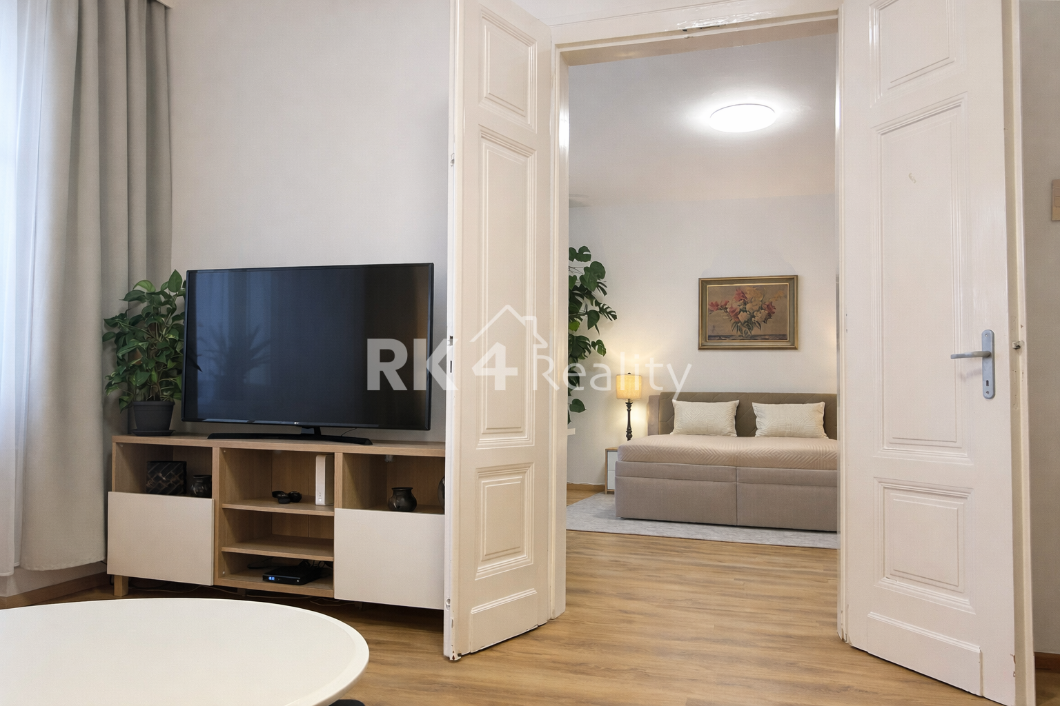 RK4 -  NA PRENÁJOM - Priestranný 2izbový byt BA - Staré Mesto