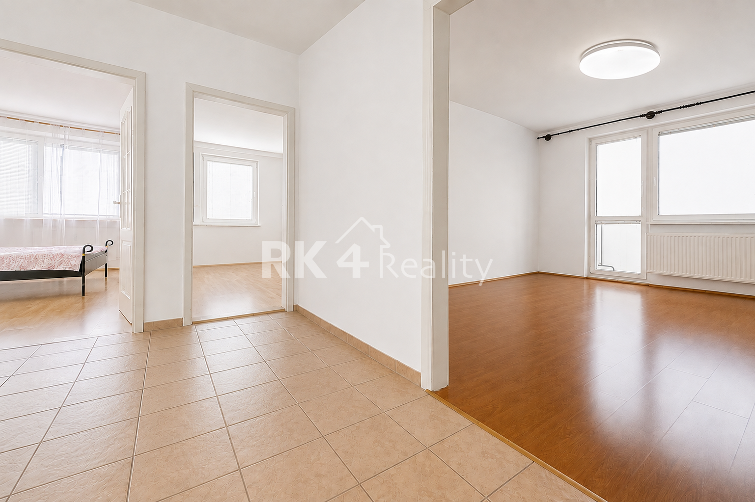 RK4 - PREDAJ - 3 izbový byt, 2x loggia, Bratislava - Karlová Ves